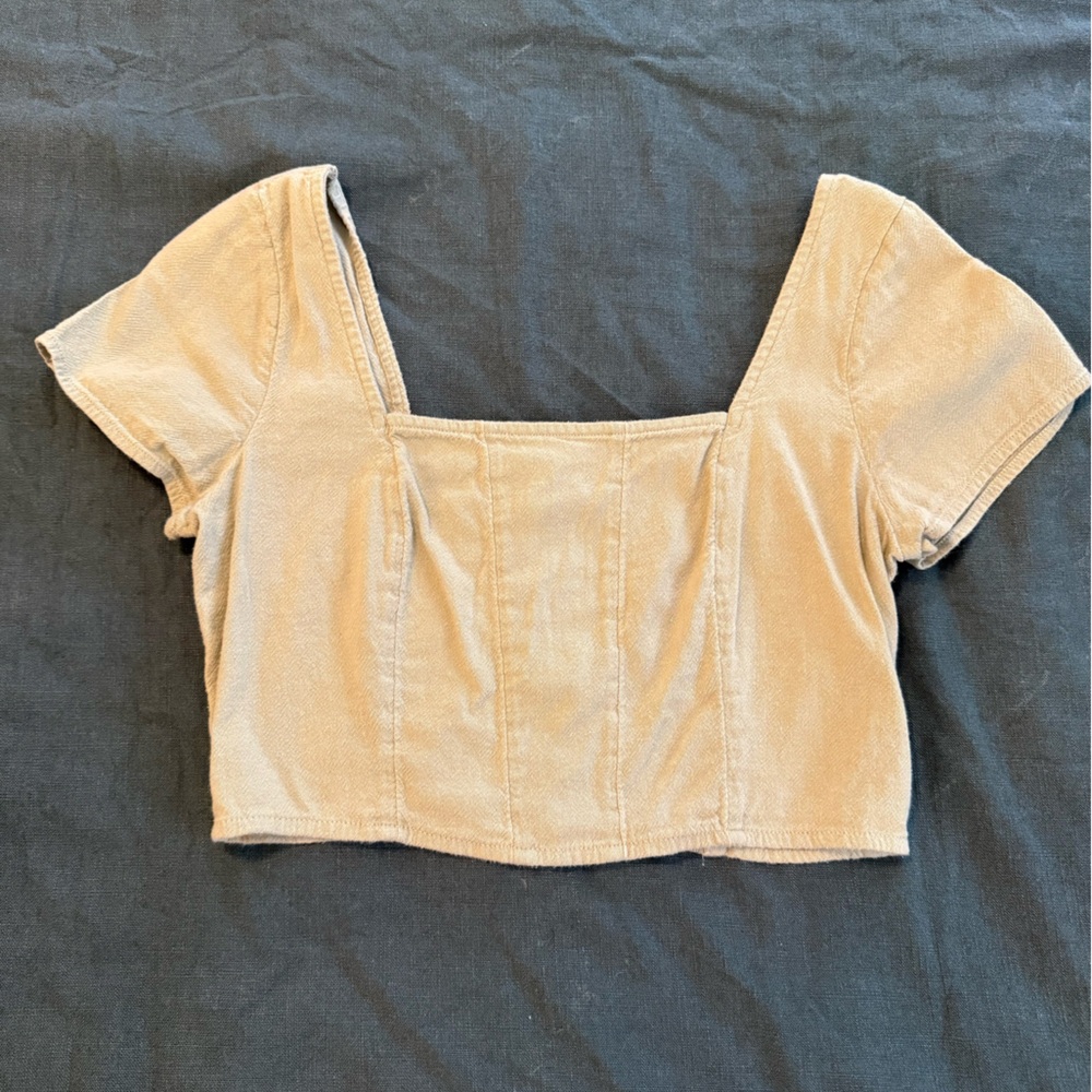 Hollister Green top